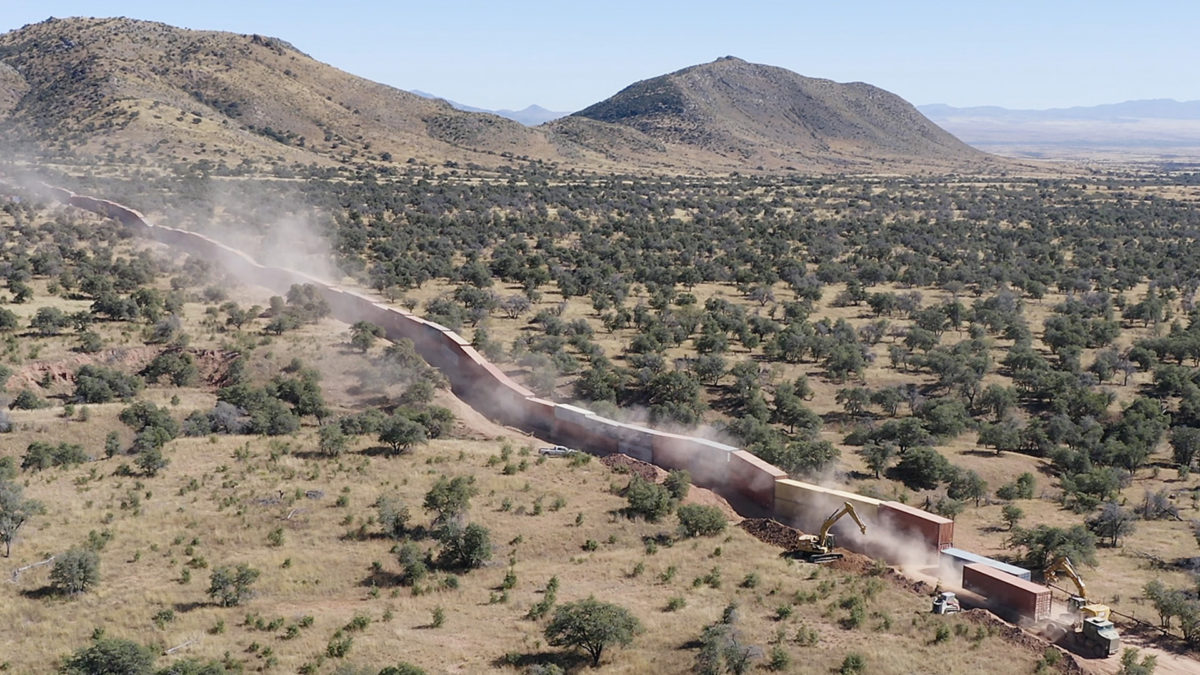 Arizona Agrees to Remove Shipping Containers from USMexico Border