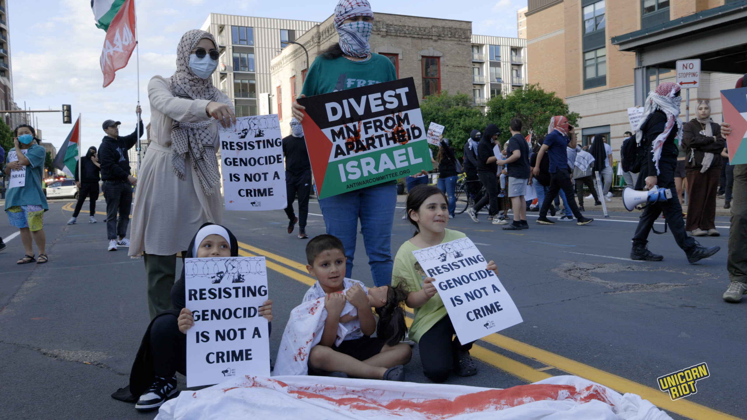 Former Israeli Prime Minister Greeted by Hundreds of Protesters in Minneapolis – UNICORN RIOT